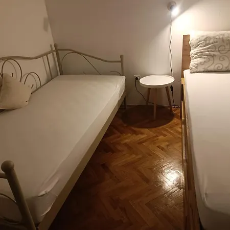 & Linda & Mario Guest house