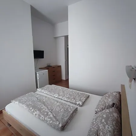 게스트하우스 & Linda & Mario