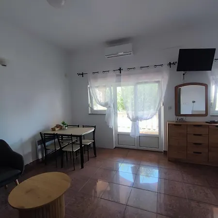 Gostinjska kuća & Linda & Mario